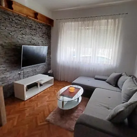 דירה Apartman Dora
